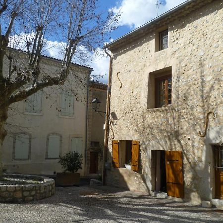 Une maison dans le village Ribiers Extérieur photo